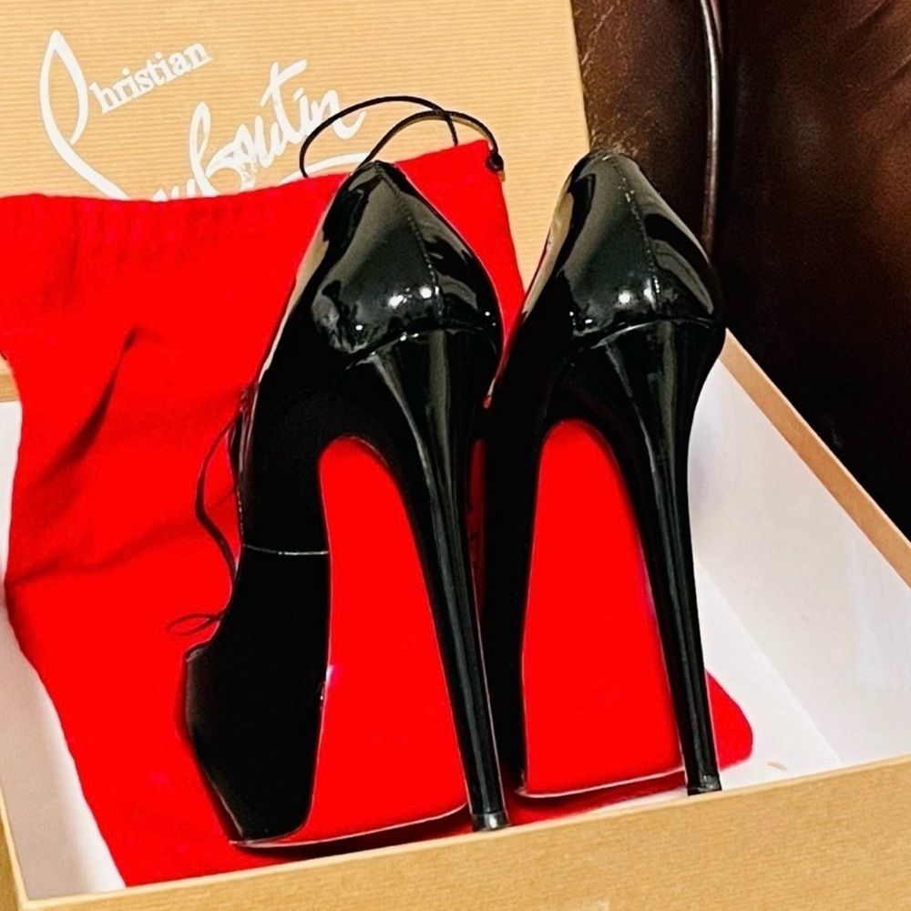 Christian Louboutin Lady Peep Maryjane twist. EU37 Ultra glossy Patent black. - Picture 6 of 10
